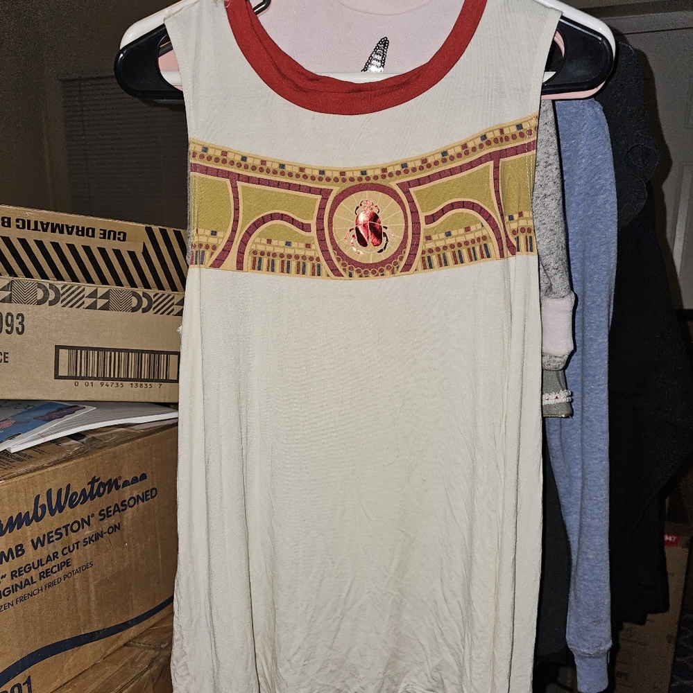 Moon Knight Egyptian flowy tank top size L